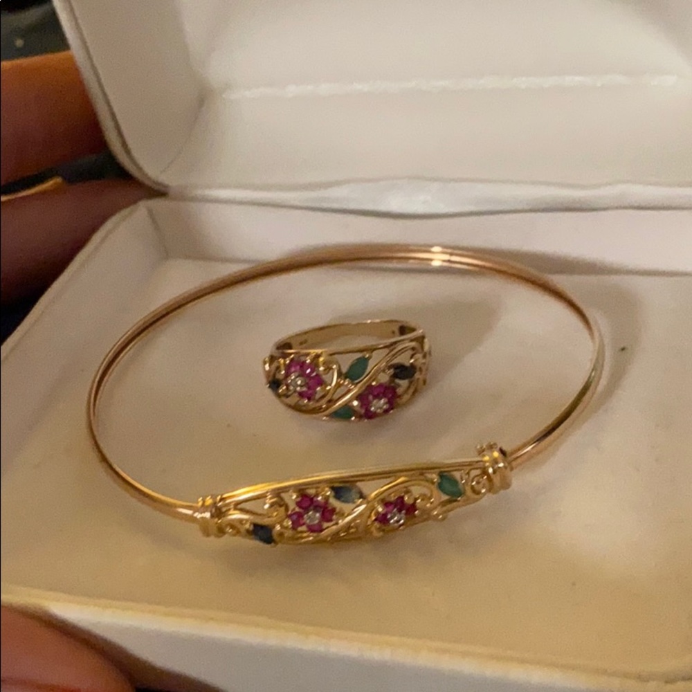10K EMERALD, SAPHIRE, RUBY&DIAMOND BANGLE/RING SET